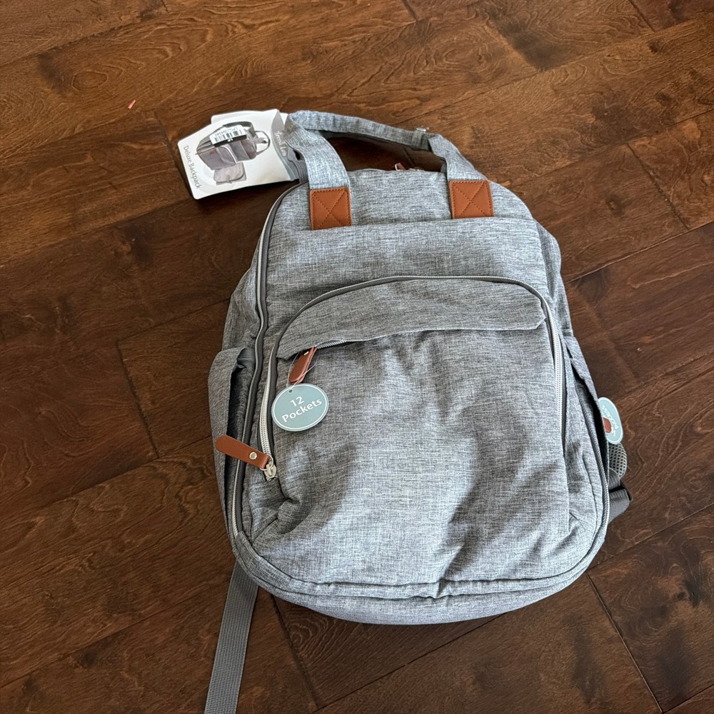 Trend‎ Lab Deluxe Diaper Backpack Grey 12 Pockets Insulated Wipe Pocket
